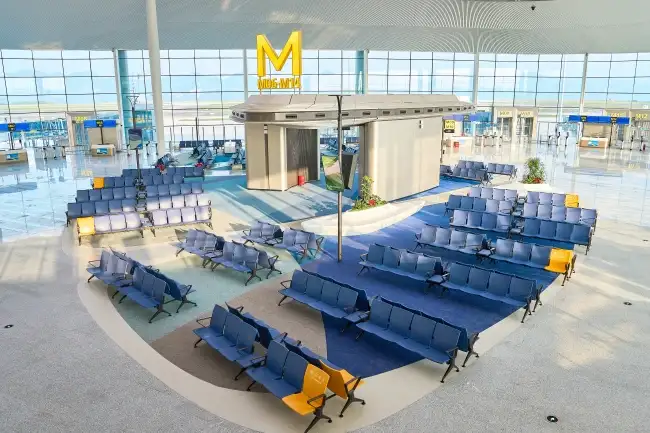 airport chairs